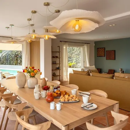 Mimosa, Climatisee Avec Piscine Et Vue Pour 10 Personnes A ラ・ロンド・レ・モール