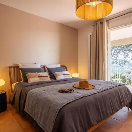 Mimosa, Climatisee Avec Piscine Et Vue Pour 10 Personnes A ヴィラ ラ・ロンド・レ・モール