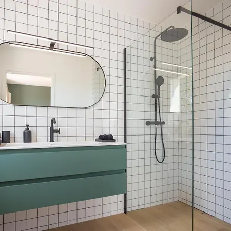 ヴィラ Mimosa, Climatisee Avec Piscine Et Vue Pour 10 Personnes A ラ・ロンド・レ・モール